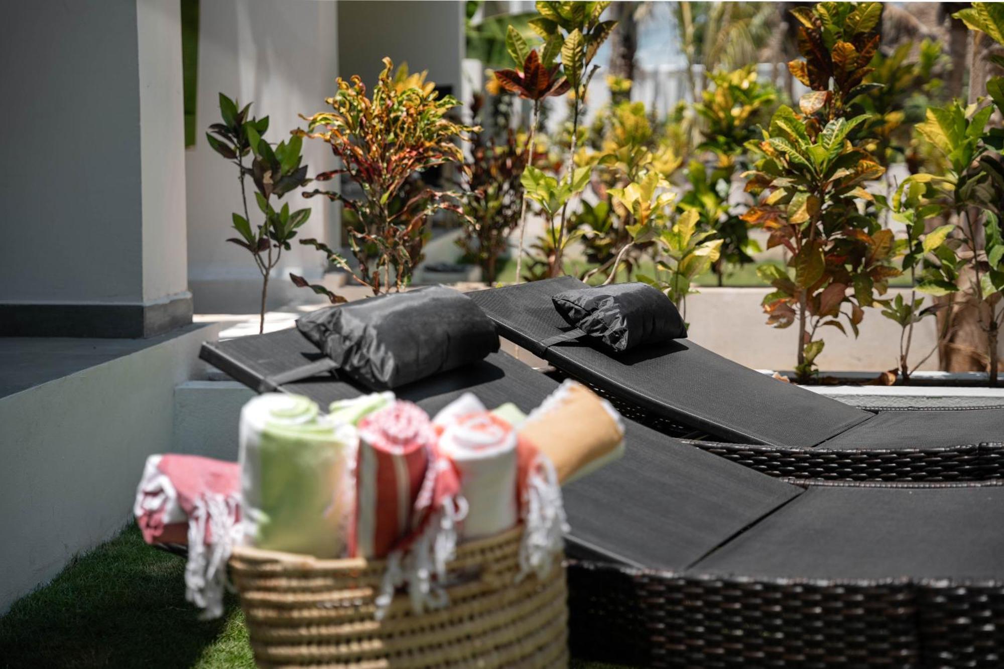 The Oasis Residence ジャンビアニ エクステリア 写真